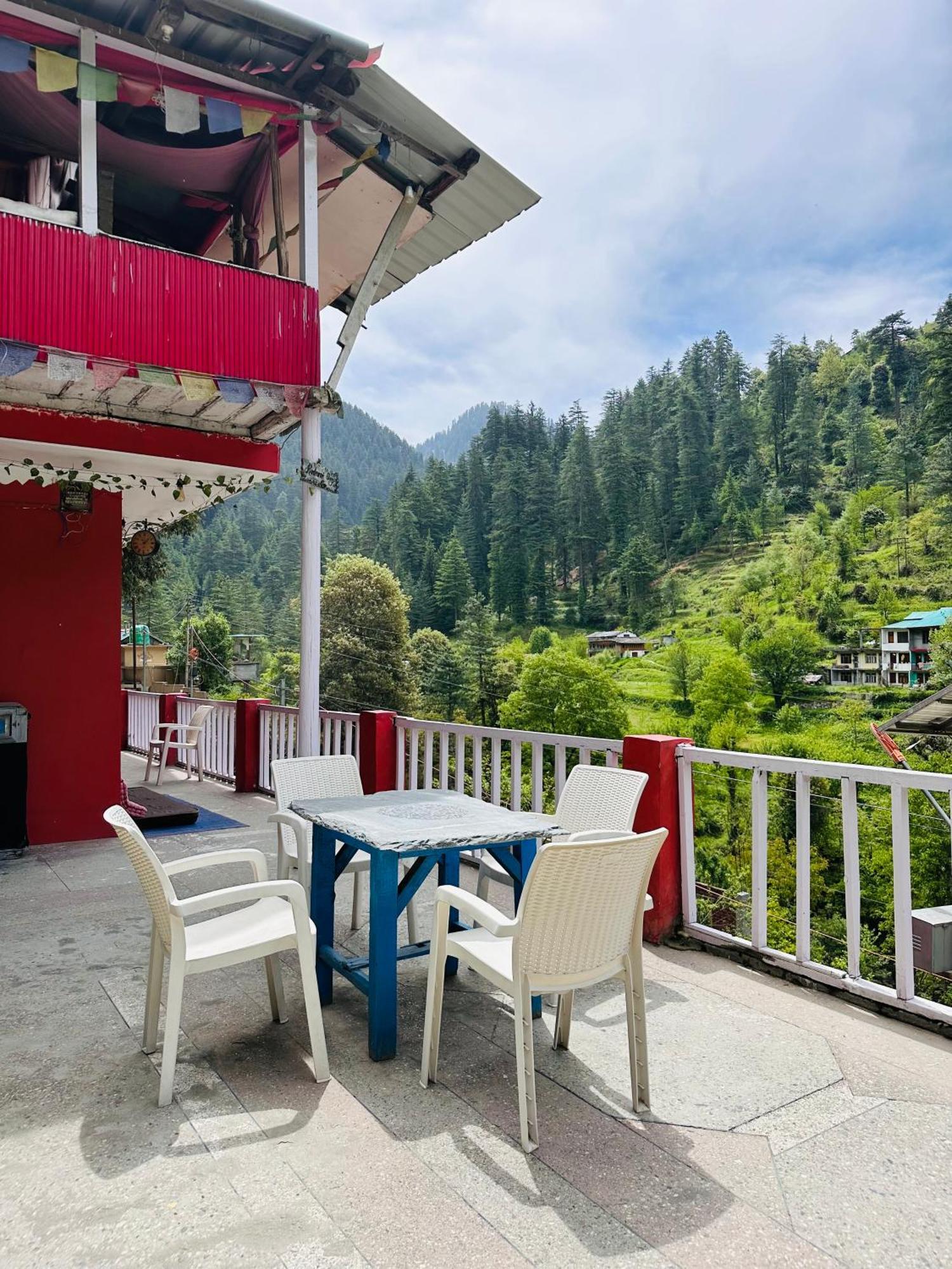 Hostel 360 Degree, Jibhi Exterior foto